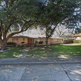 5521 OAK TRL