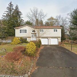 15 PALISADES CT