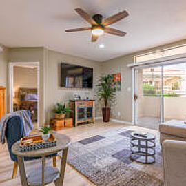 10410 N CAVE CREEK Road 1082