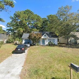 357 TANGLE OAKS CT SE