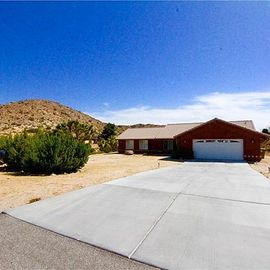 55760 DESERT GOLD DR