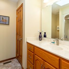 1405 MOUNTAIN LAUREL CT NE