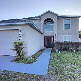 2204 TRAVELERS PALM DR