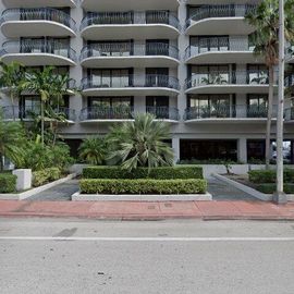 8877 COLLINS AVE #905