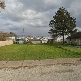 18723 Riverview, vacant