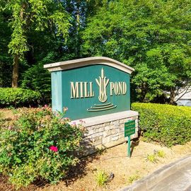 1002 MILL POND DR SE