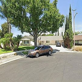 452 S SWIDLER PL