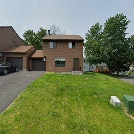 24 LARCH CT