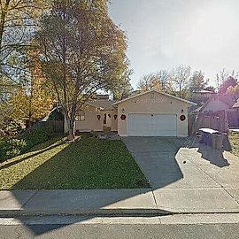 823 SPANIEL DR