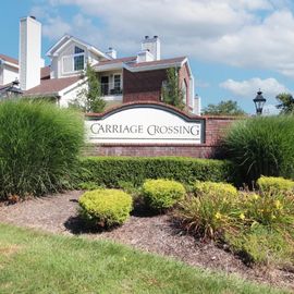 106 CARRIAGE CROSSING LN