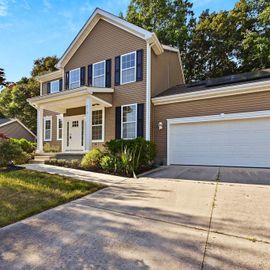 372 SWEEPING MIST CIR