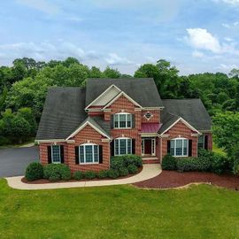 2019 TWIN LAKES DR