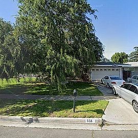 558 E MARIPOSA DR