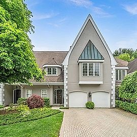 2 NORMANDY CT