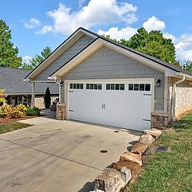 508 HICKORY TREE PRIVATE DR