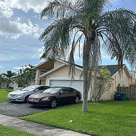 8500 NW 52ND CT